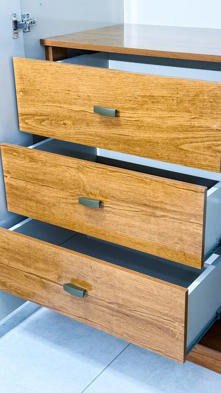 ROUPEIRO GELLY 100% MDF - 6