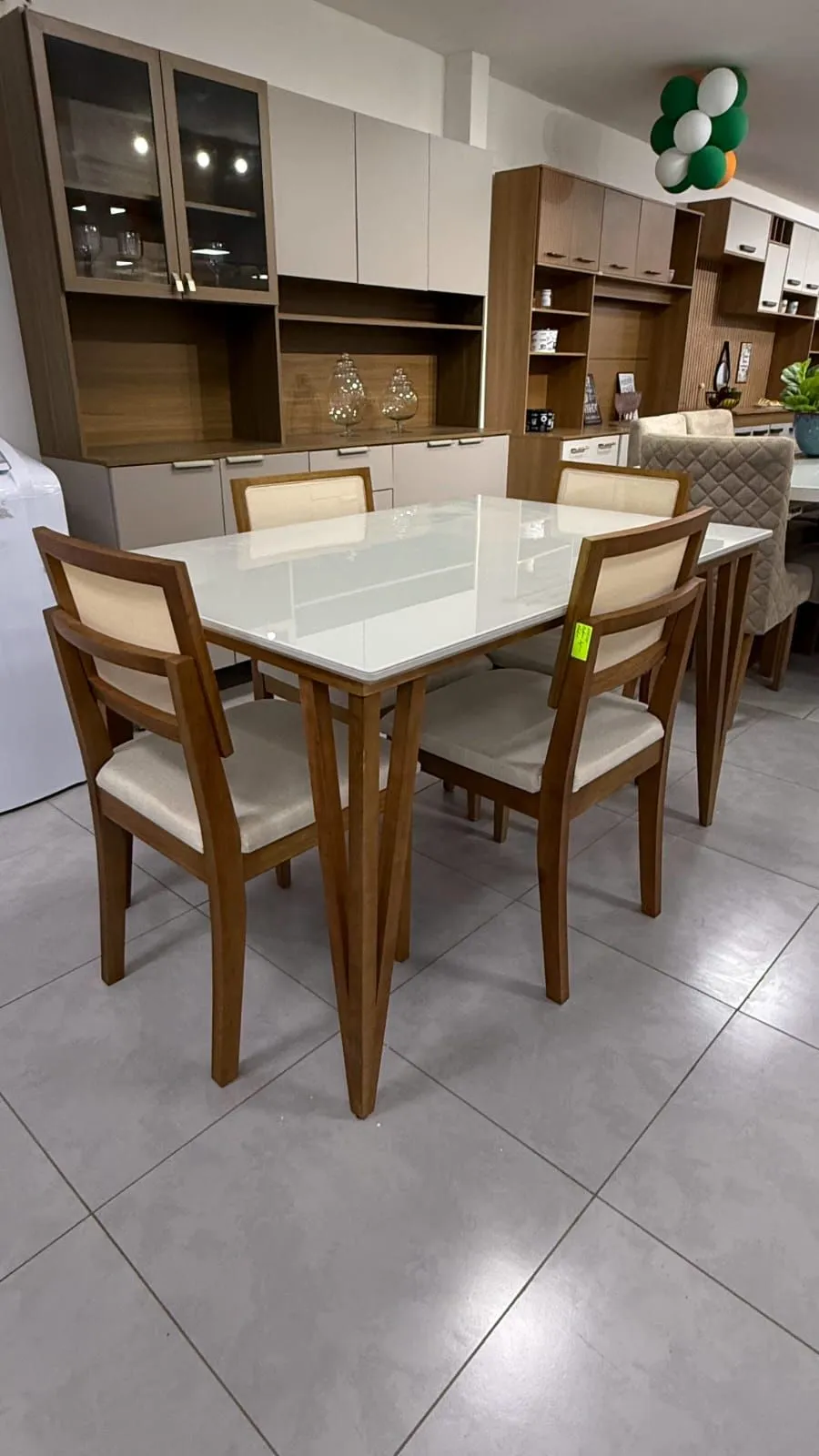MESA DE JANTAR SAFIRA + CADEIRAS SAFIRA - 4