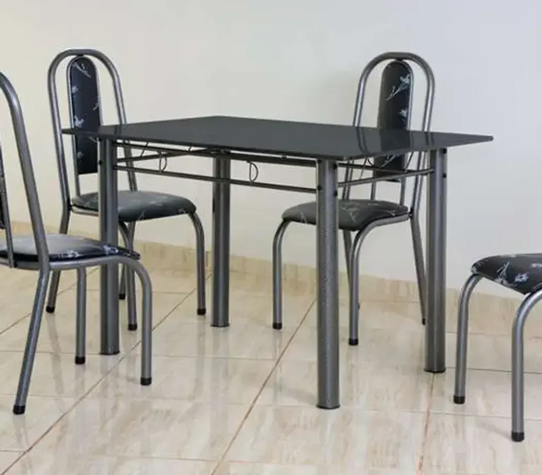 MESA RETANGULAR COM 4 CADEIRAS: 120 x 75 cm - 1