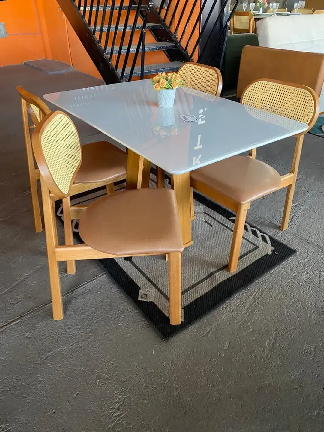 MESA RUBI 120 X 80 c 4 CADEIRA ALICE MADEIRA TAUARI - 1
