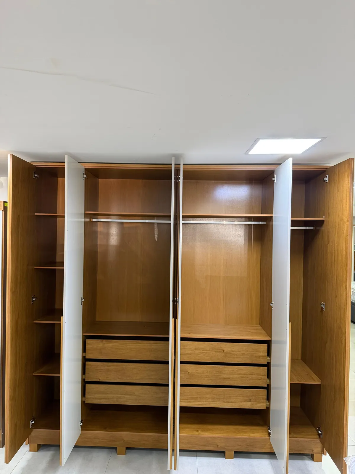 ROUPEIRO SAFIRA BIANCHI 100% MDF - 2
