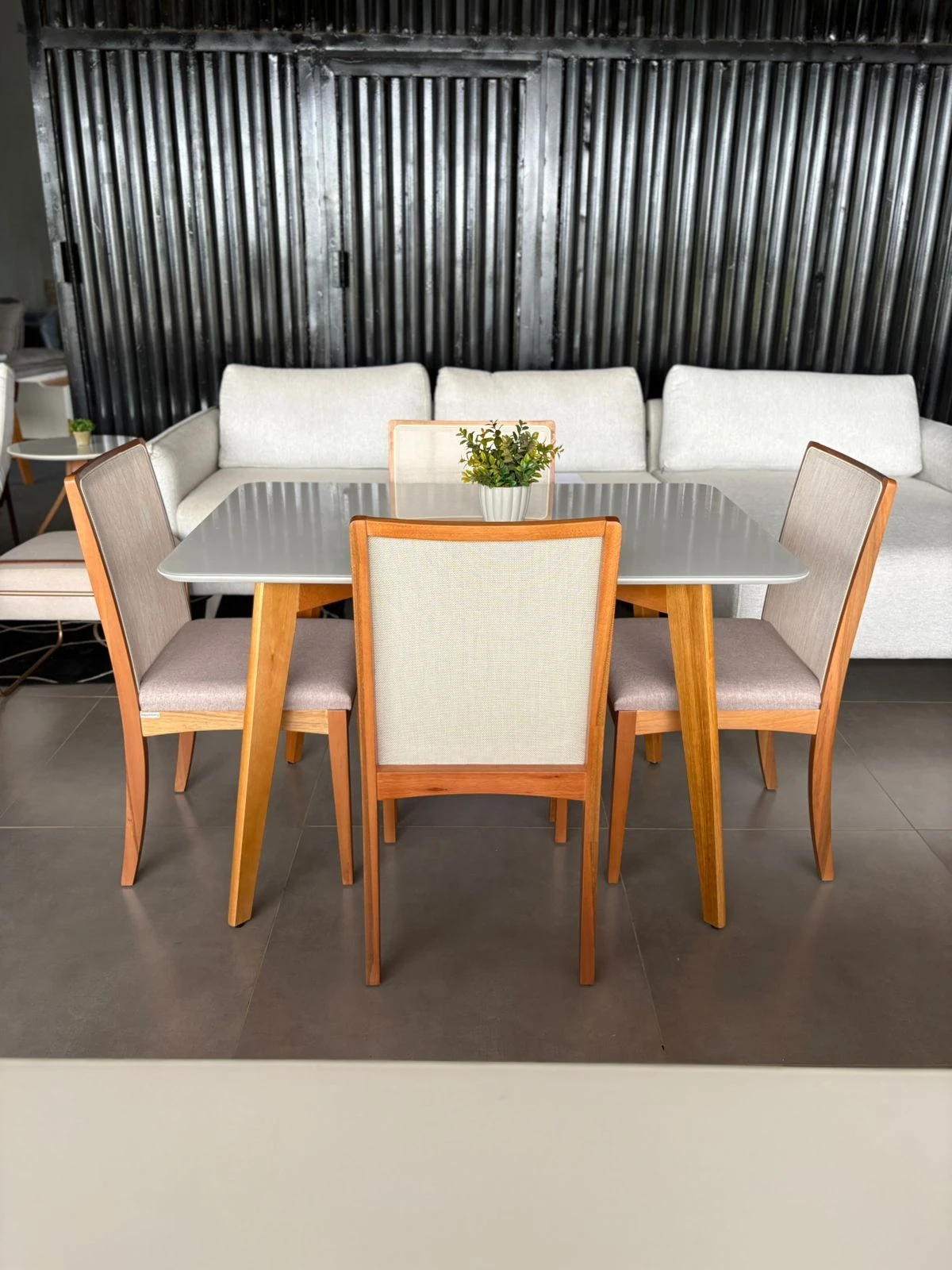 MESA ANNE C/ 4 CADEIRAS LARA MADEIRA MACIÇA  - 1