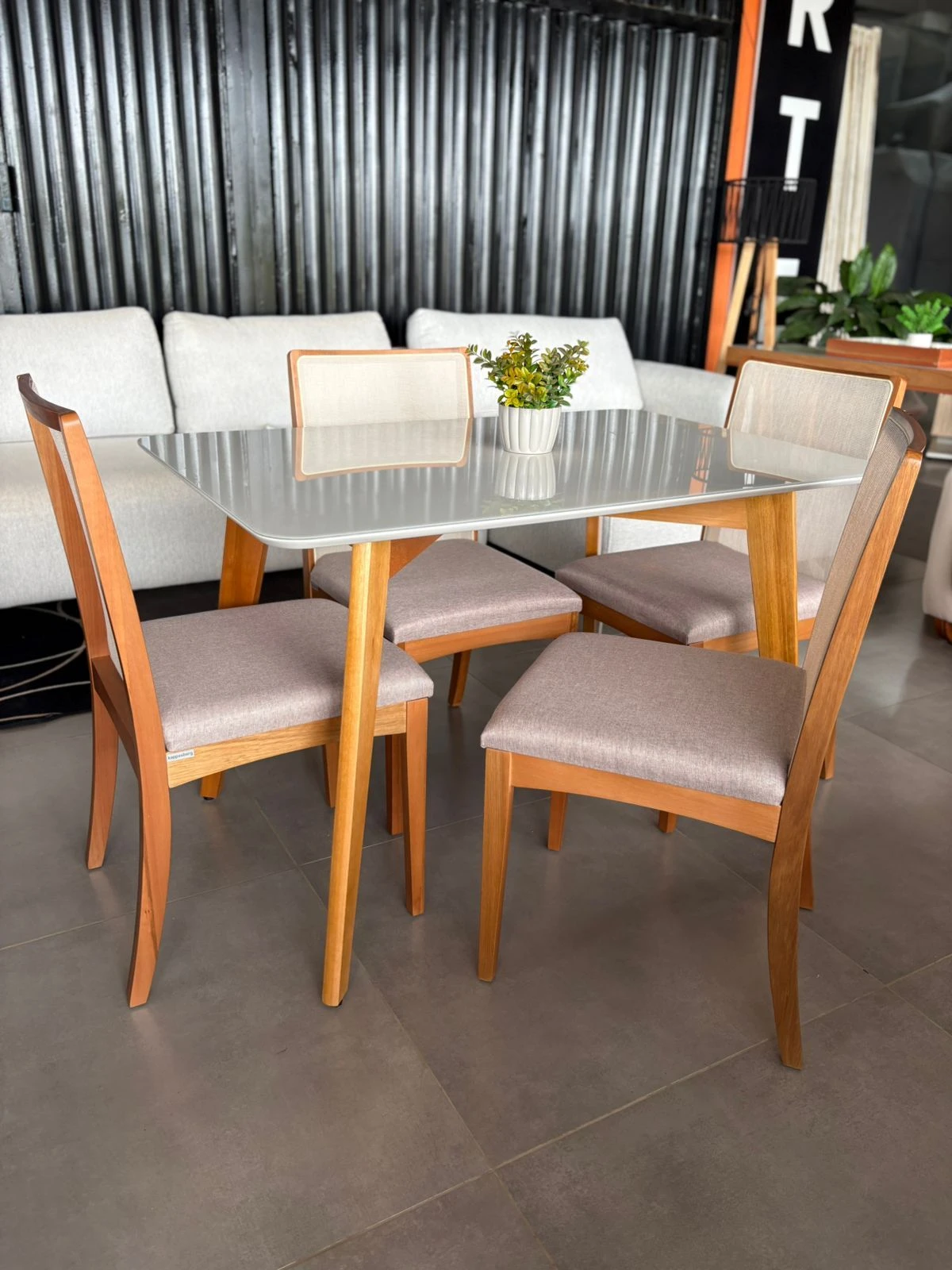 MESA ANNE C/ 4 CADEIRAS LARA MADEIRA MACIÇA  - 2