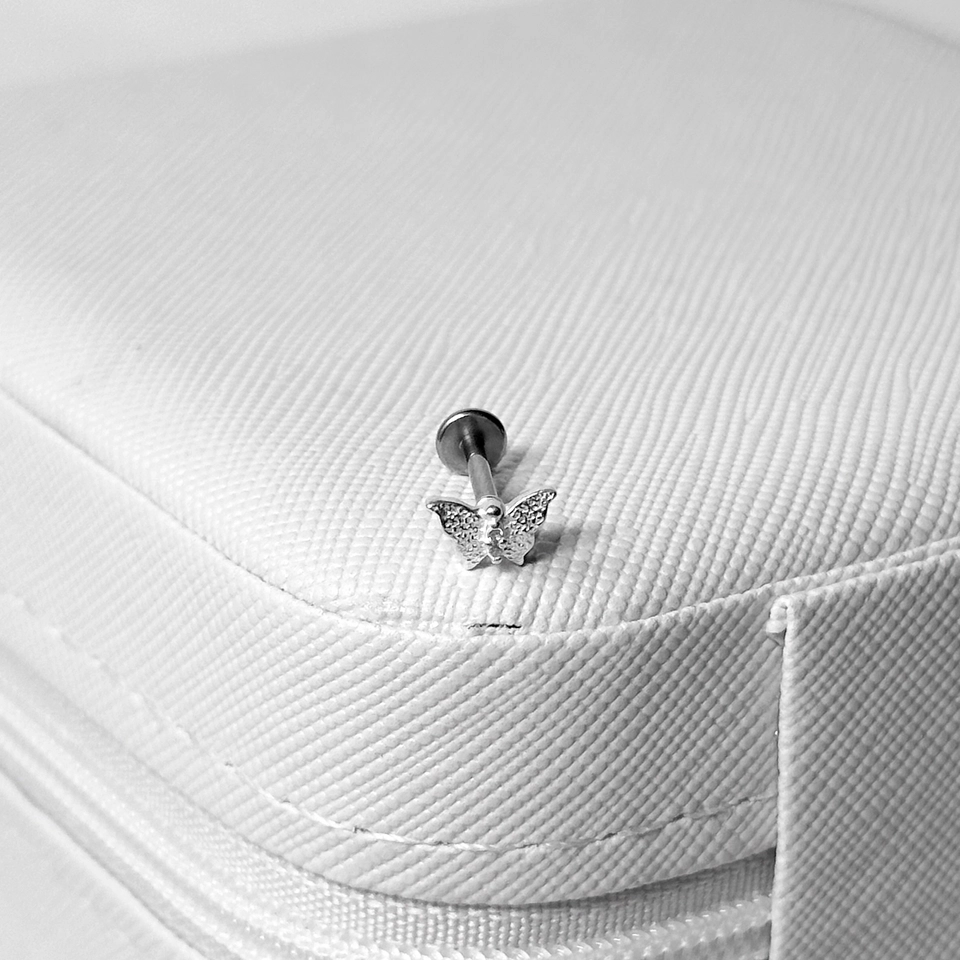 Piercing Borboleta Cravejado