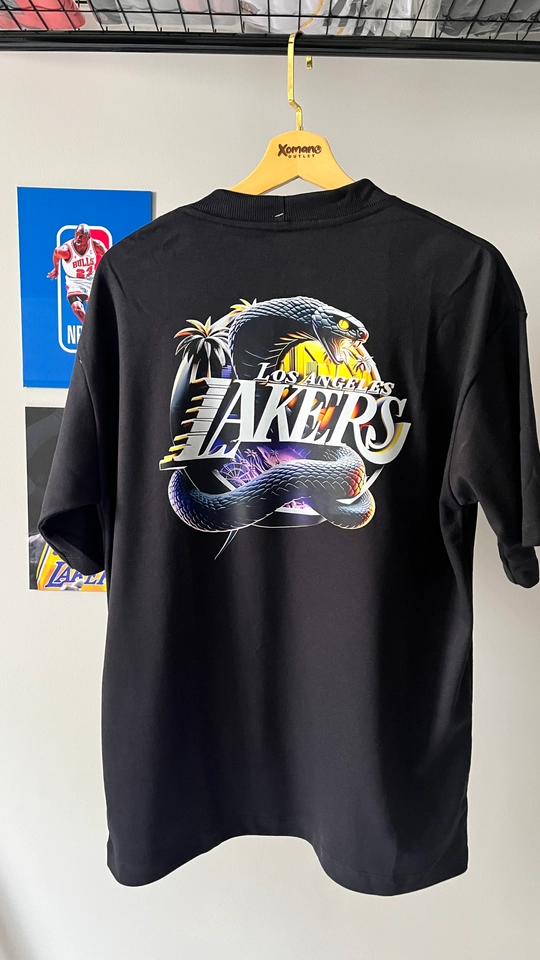 CAMISETA OVERSIZED LAKERS COBRA PRETA - 1