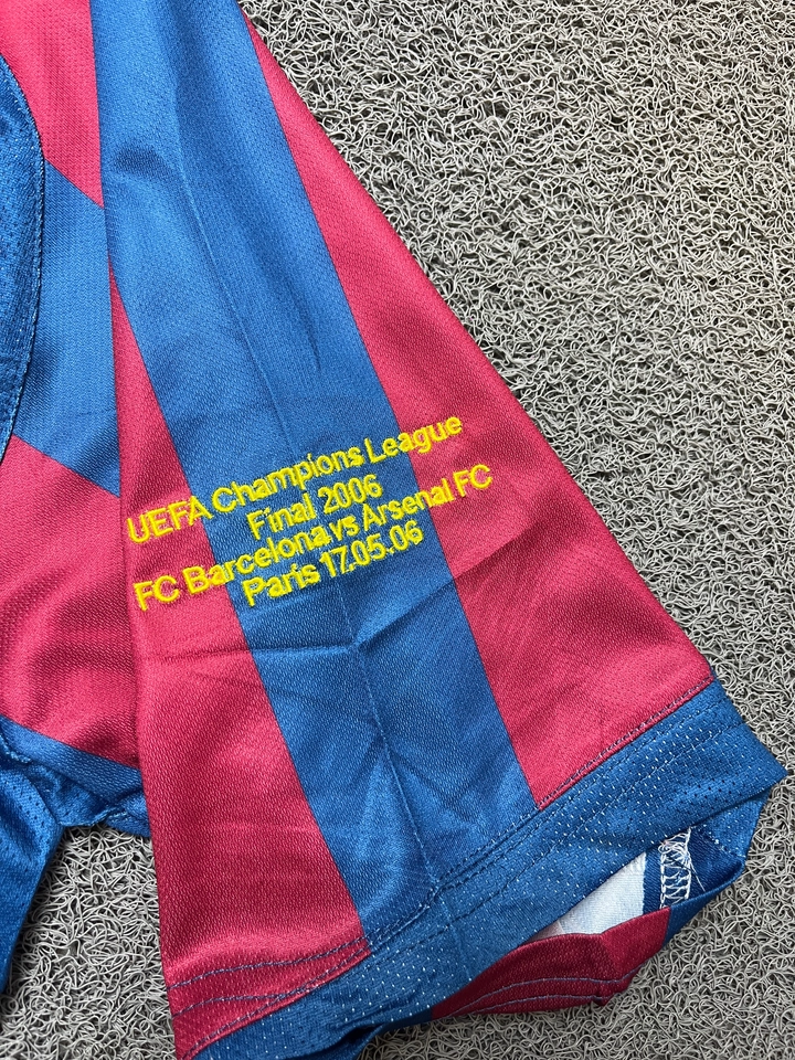 BARCELONA 2006/2007 RONALDINHO 10 - 3