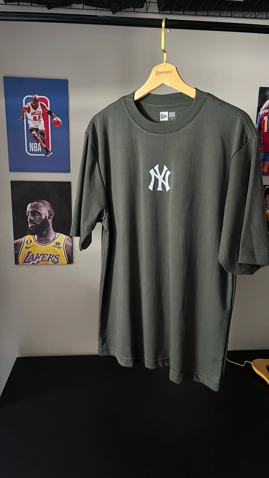 CAMISETA OVERSIZED NY BASIC VERDE - 1