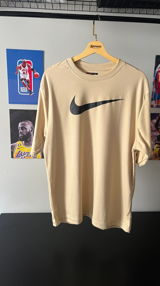 CAMISETA OVERSIZED NK SYMBOL BEGE