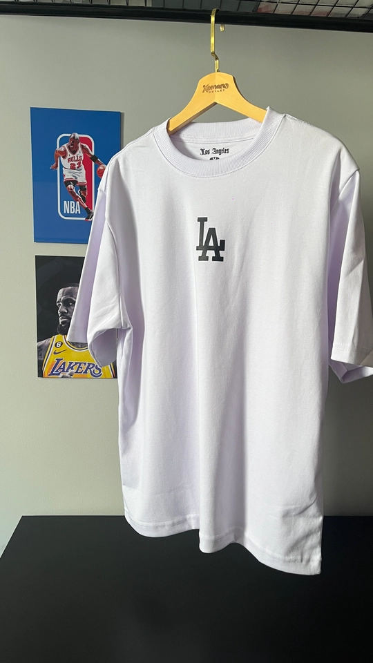 CAMISETA OVERSIZED LA BASIC BRANCA - 1