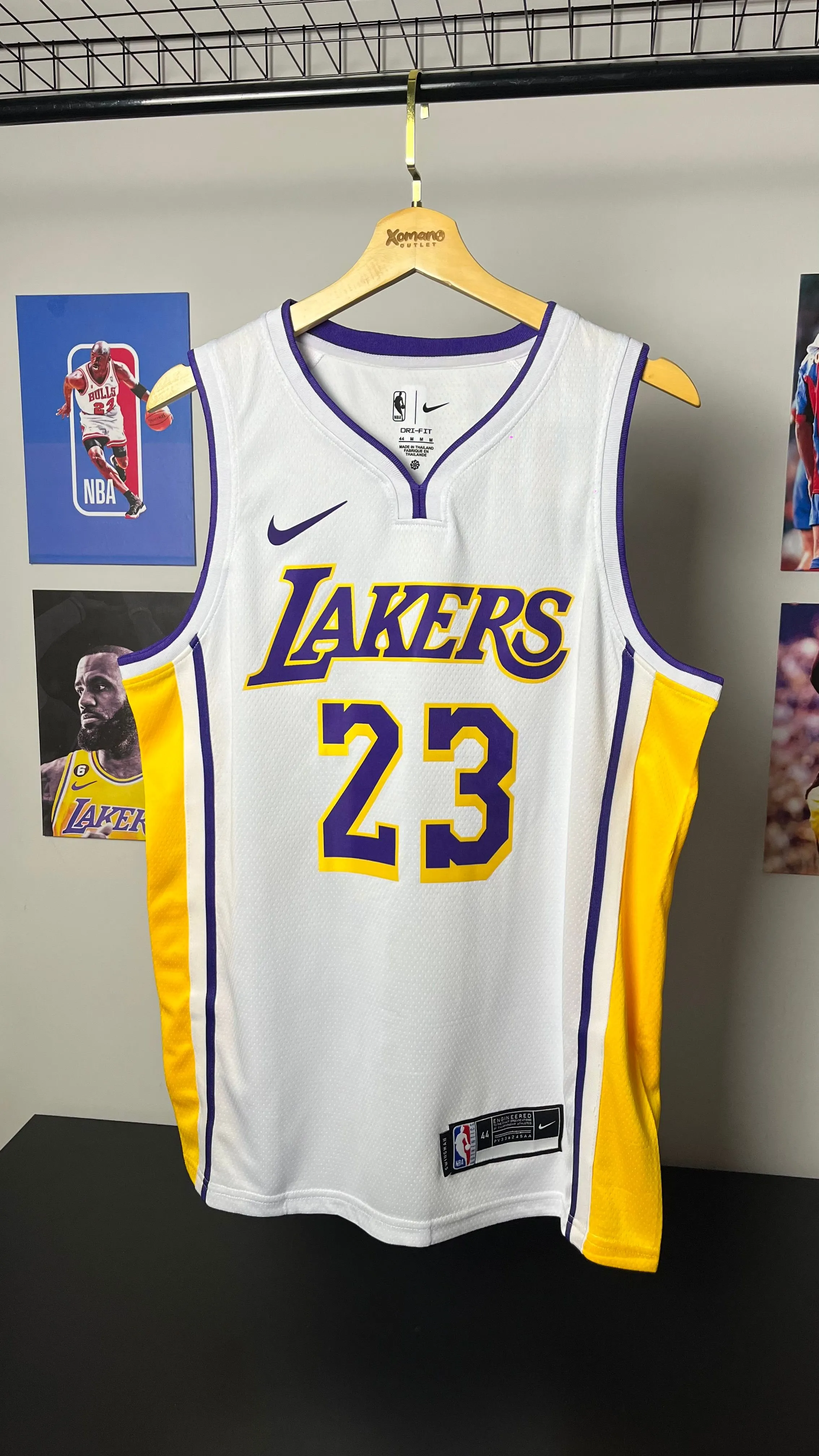 LAKERS BRANCA/ROXA - JAMES 23 - 1