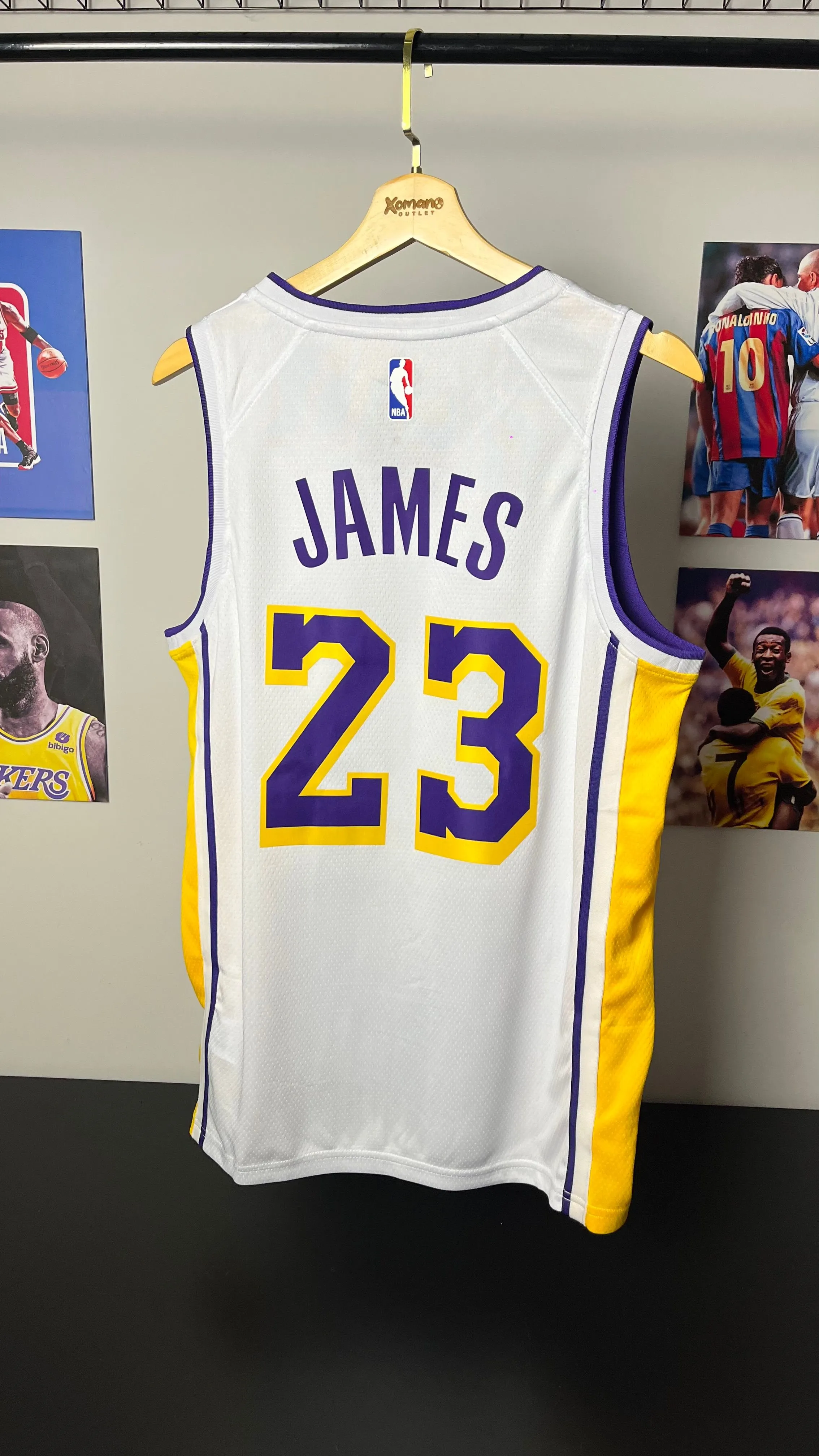 LAKERS BRANCA/ROXA - JAMES 23 - 7