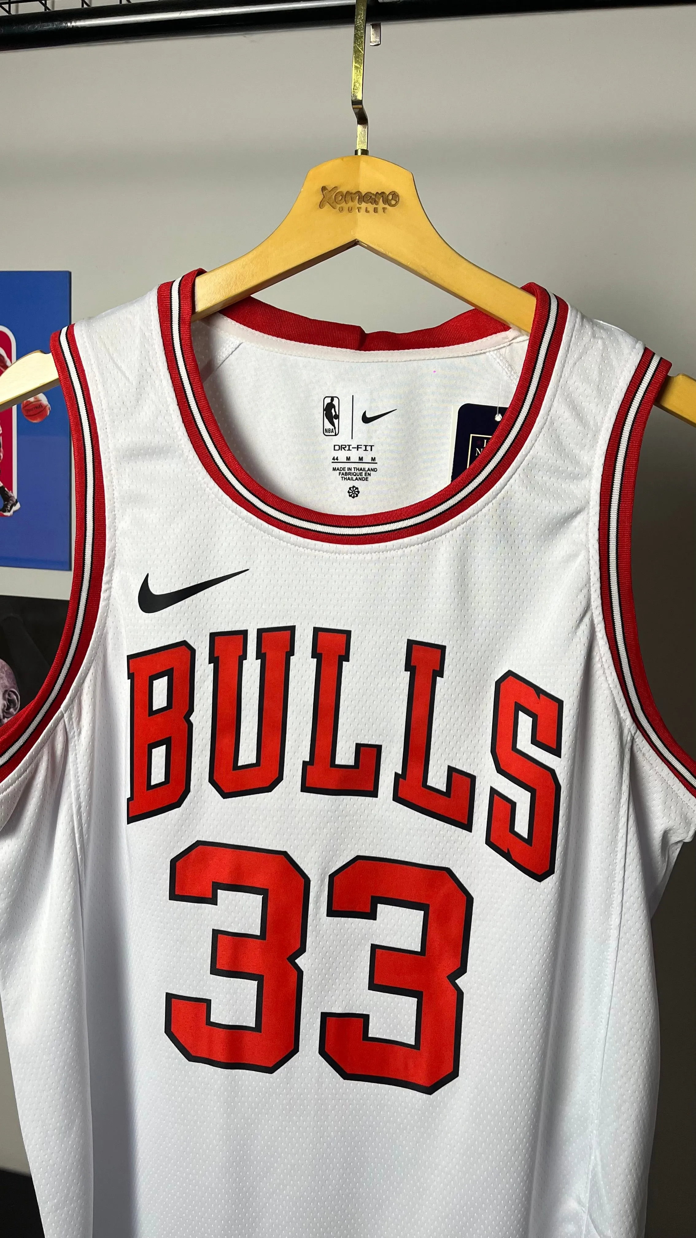 CHICAGO BULLS - PIPPEN 33 - 3