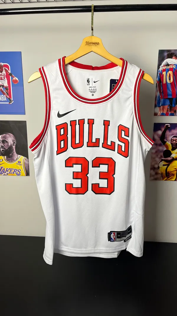 CHICAGO BULLS - PIPPEN 33