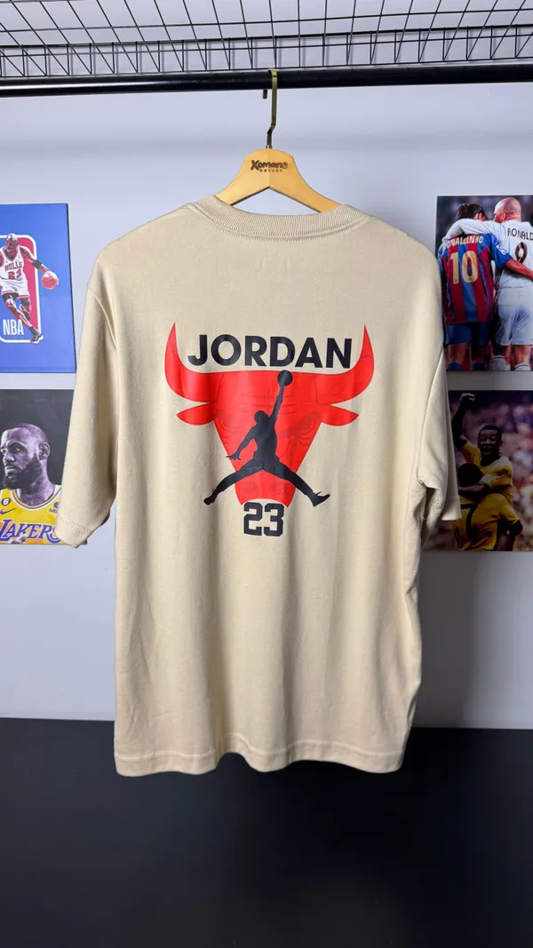 CAMISETA OVERSIZED JORDAN BULLS BEGE
