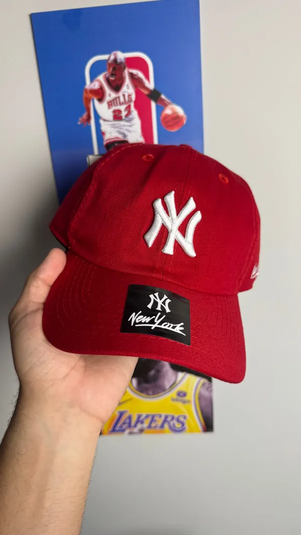 BONÉ NY VERMELHO