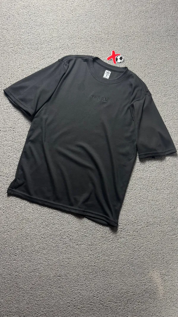 CAMISETA OVERSIZED AD BORDADO PRETA