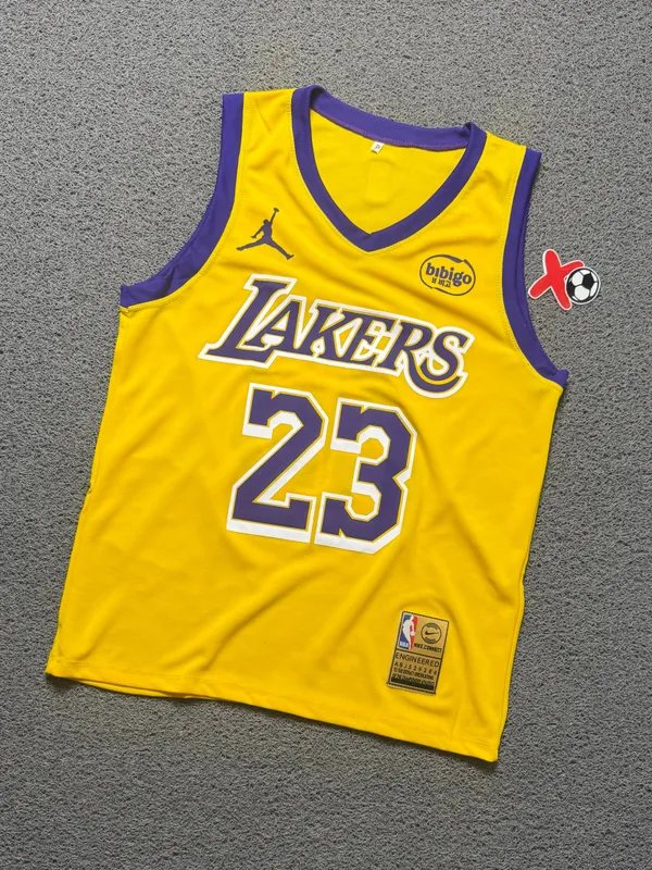 LA LAKERS AMARELA