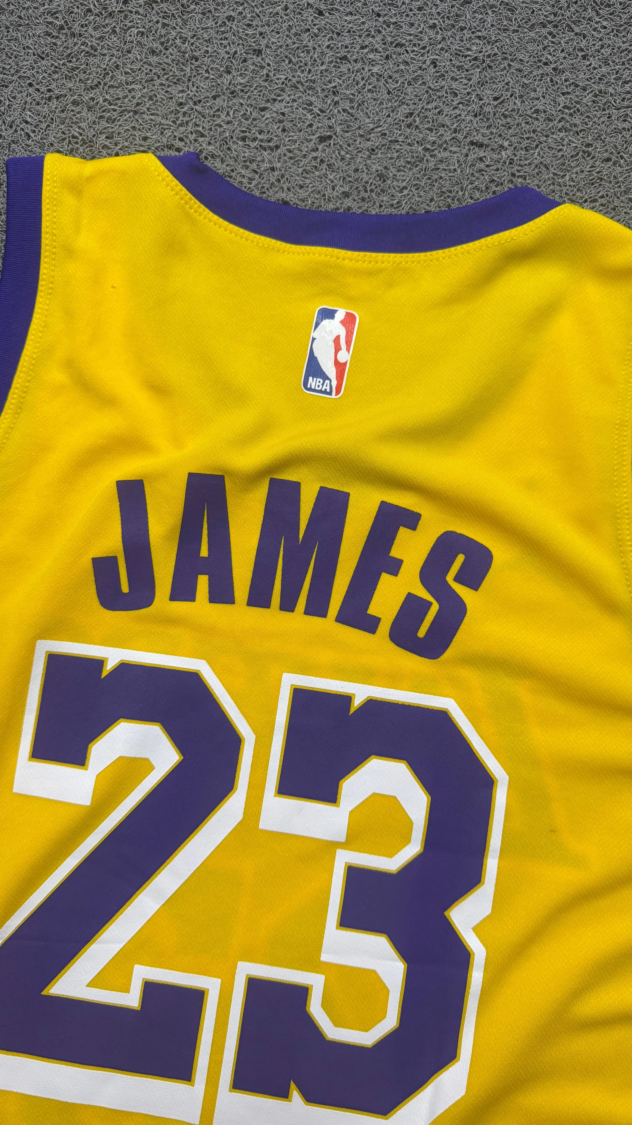 LA LAKERS AMARELA - 4
