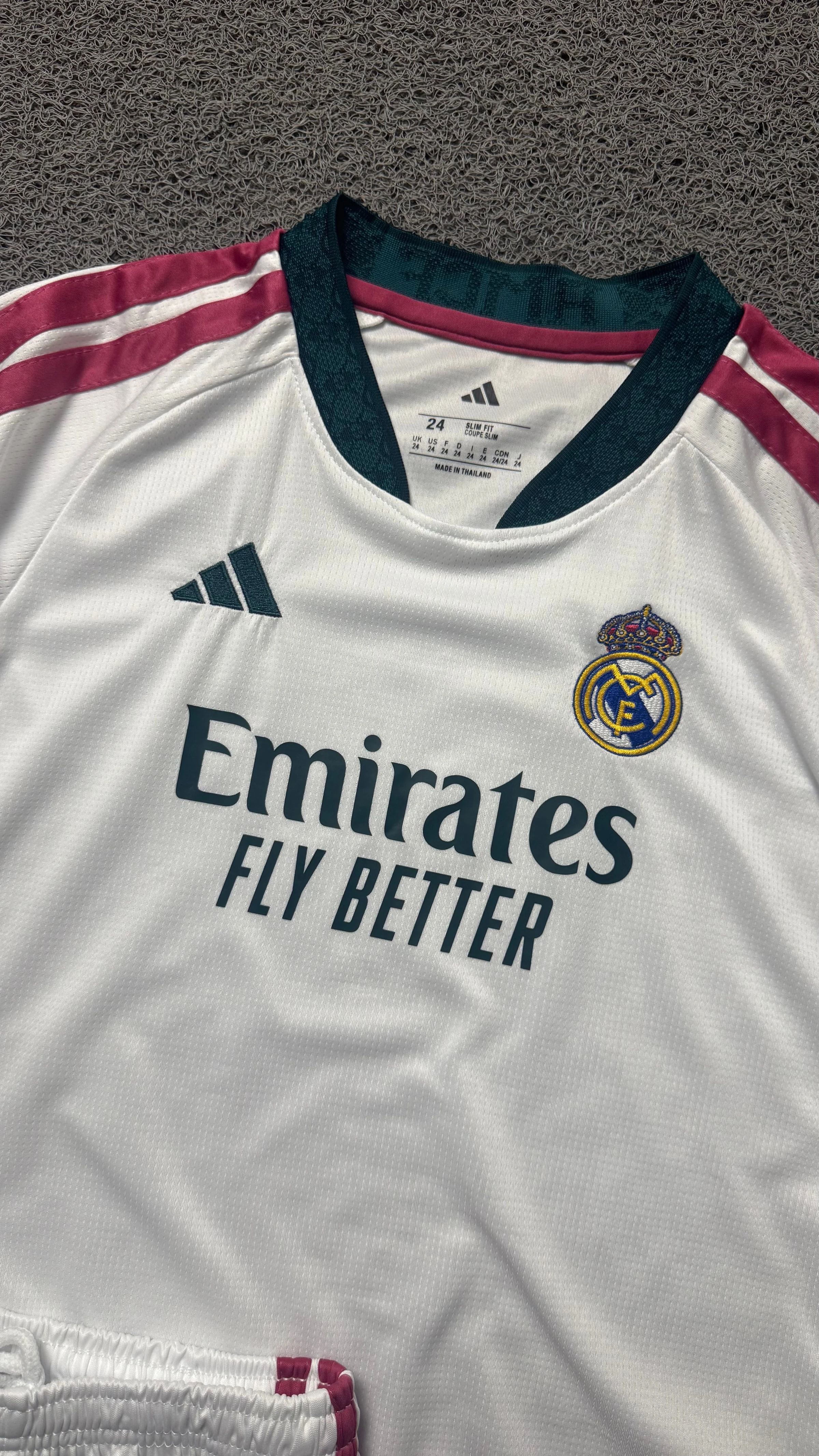 KIT INFANTIL REAL MADRID 26/27 - 2