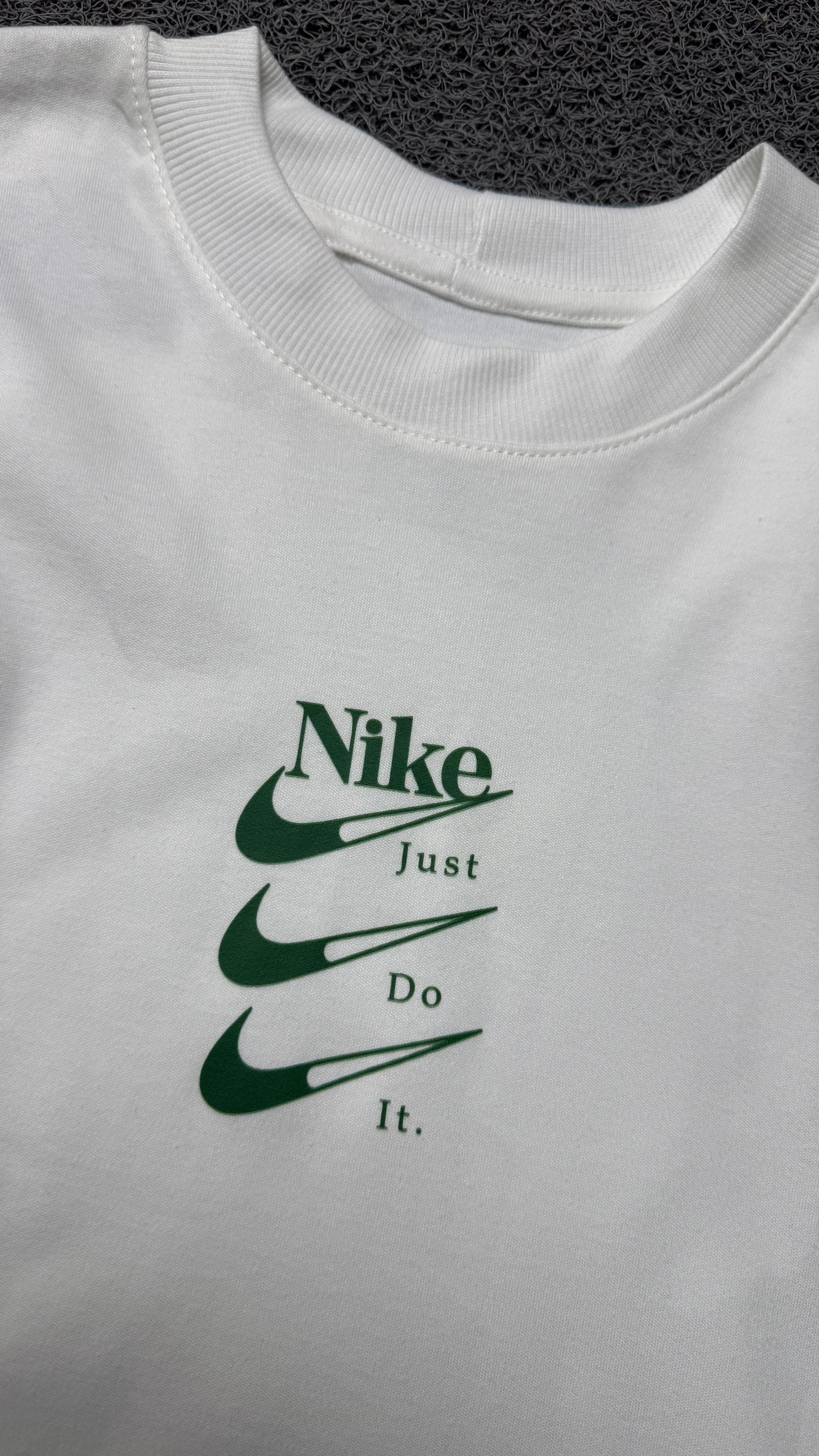 CAMISETA OVERSIZED NK DREAM OFF WHITE - 4