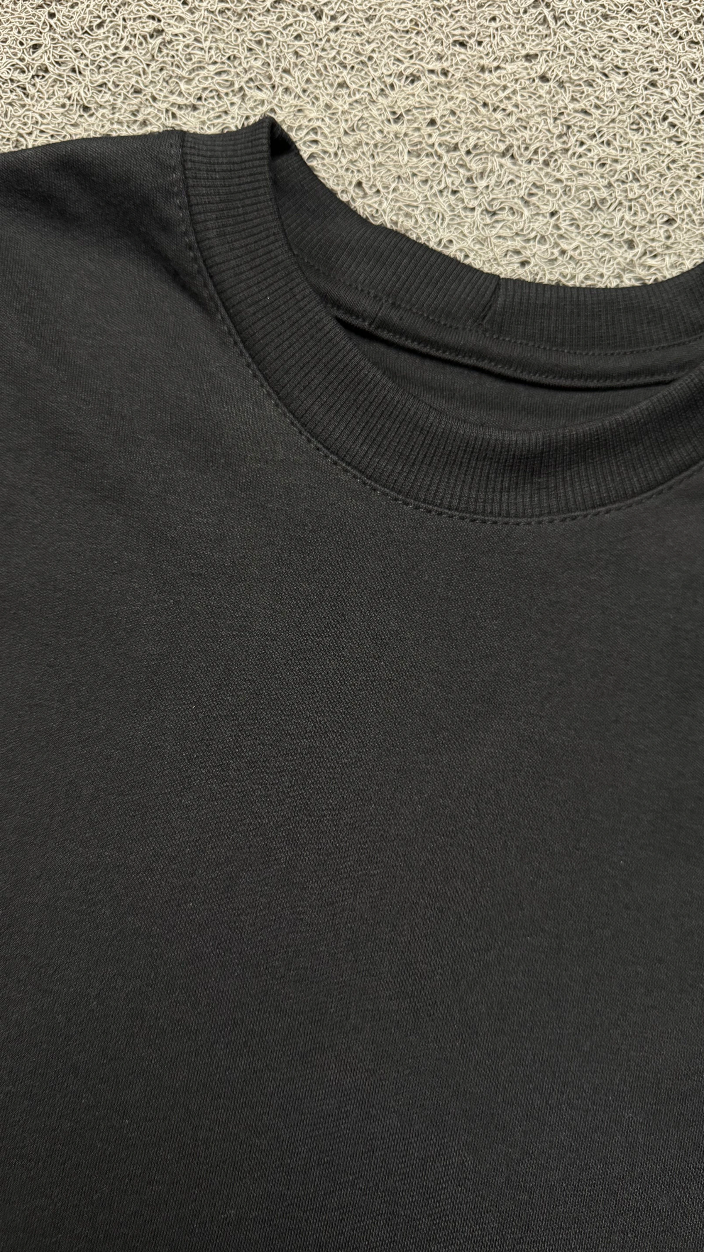CAMISETA OVERSIZED PRETA LISA - 2