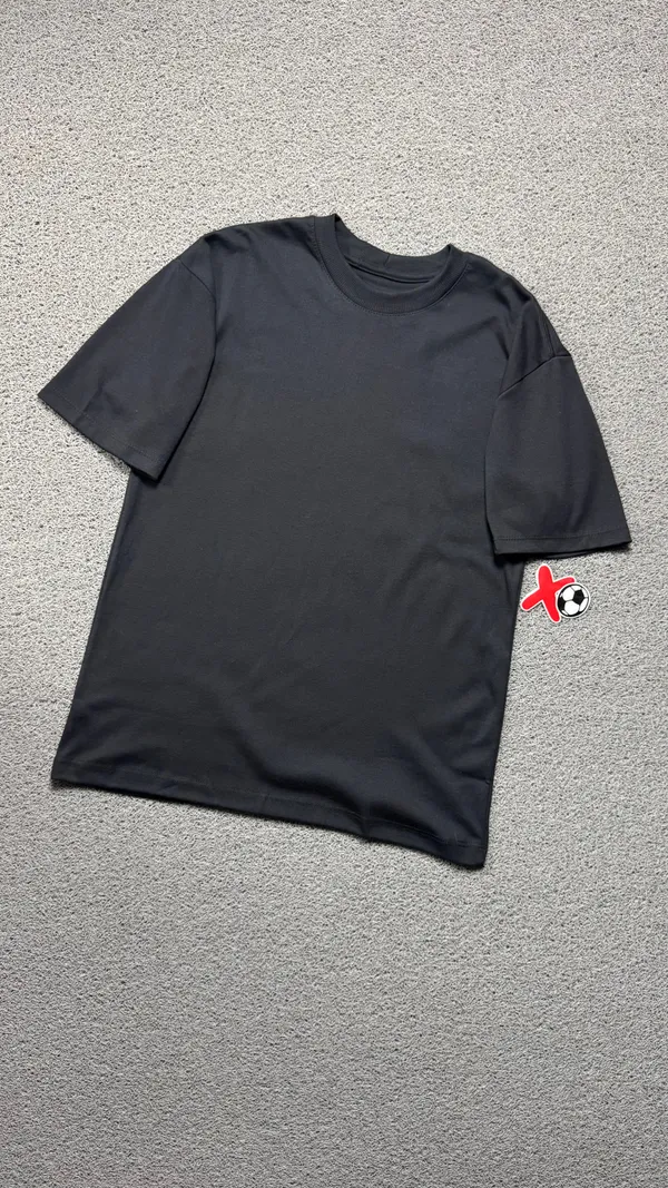 CAMISETA OVERSIZED PRETA LISA