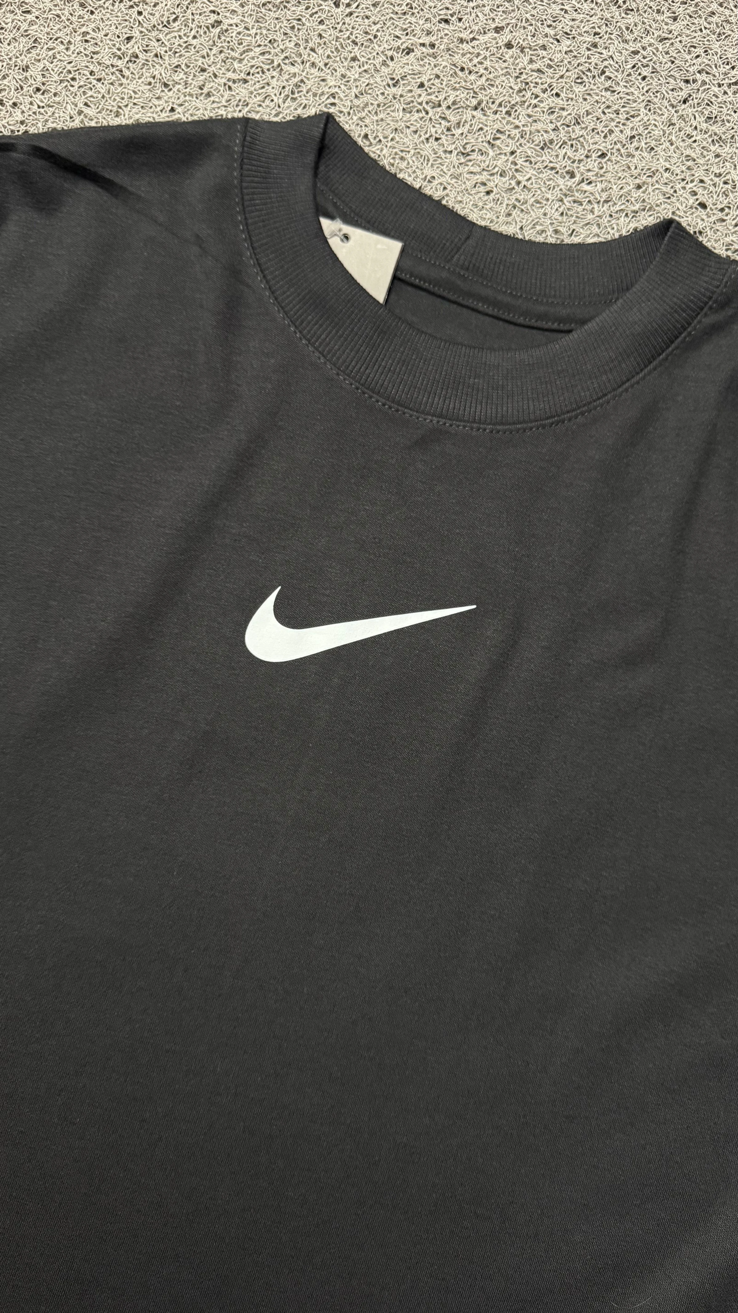 CAMISETA OVERSIZED NK AIR PRETA - 4
