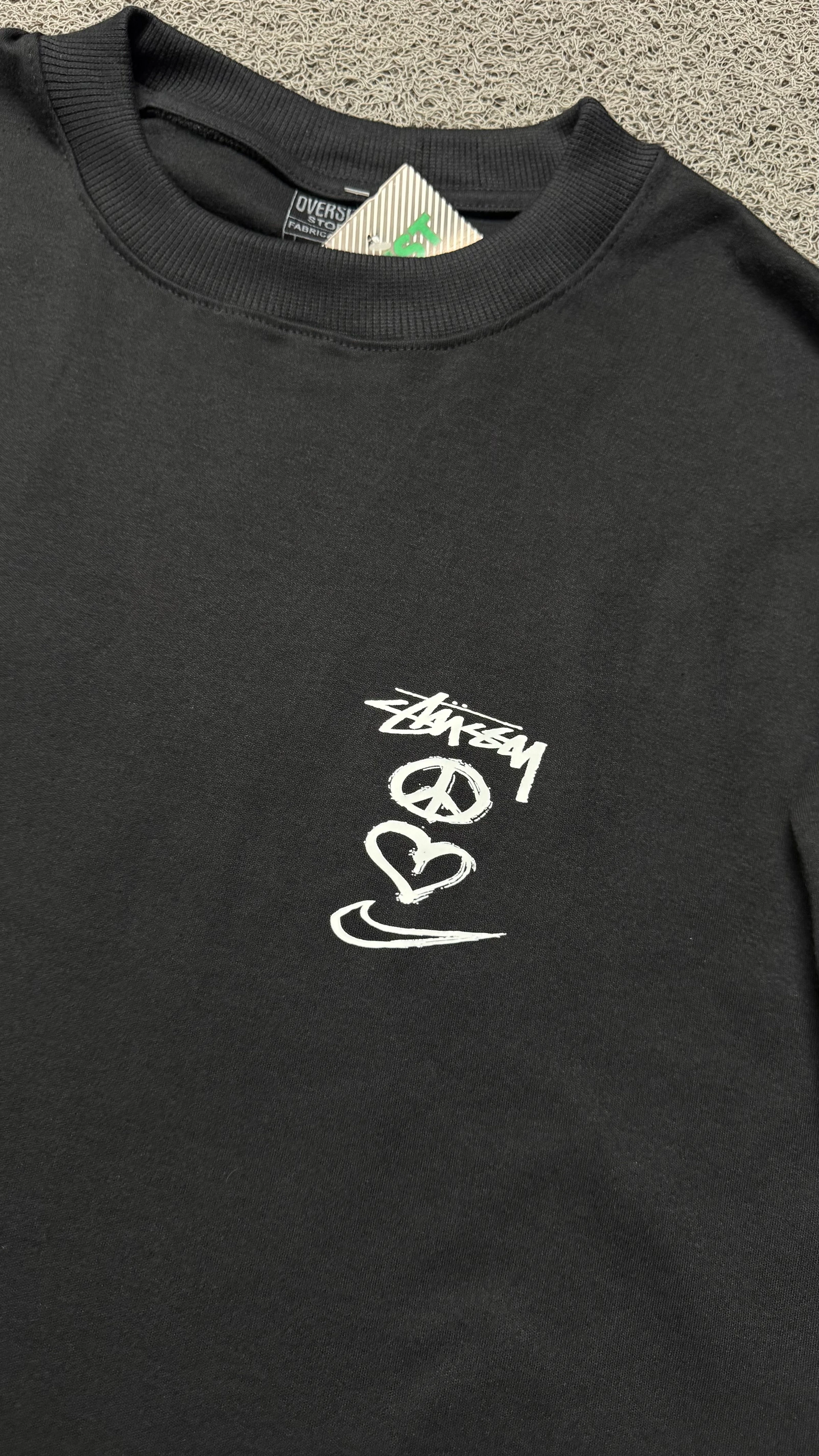 CAMISETA OVERSIZED NK STSSY PRETA - 4