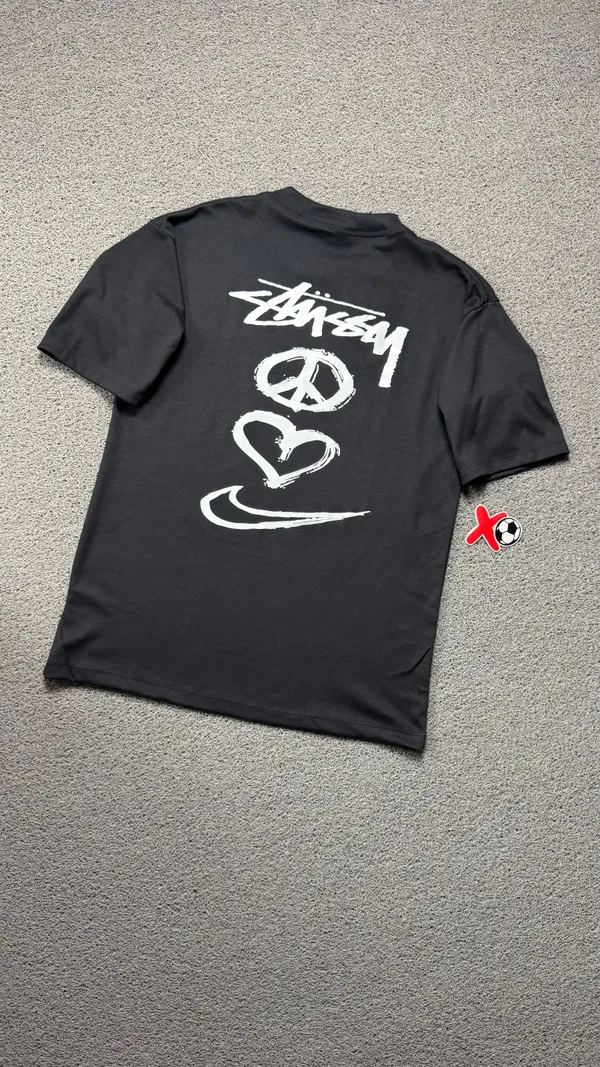 CAMISETA OVERSIZED NK STSSY PRETA