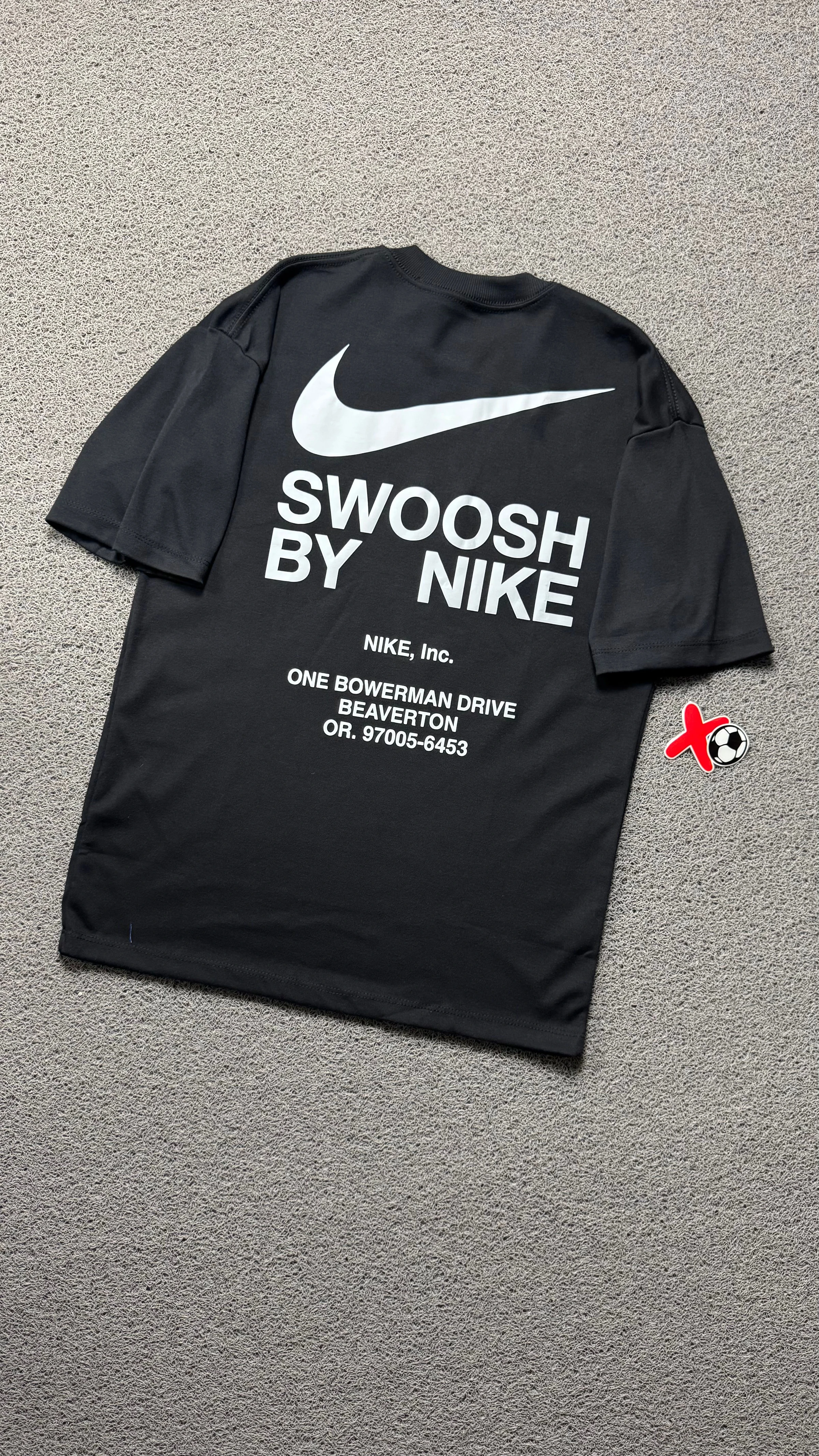 CAMISETA OVERSIZED NK SWOOSH PRETA - 1