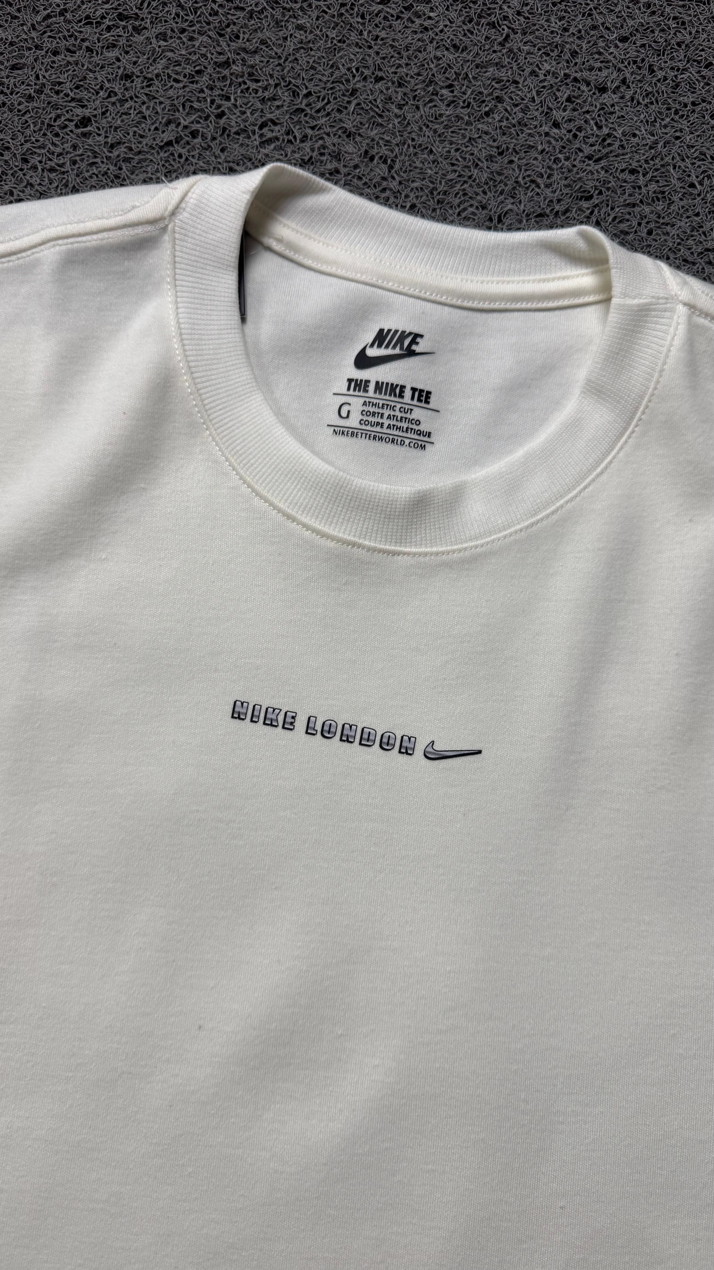 CAMISETA OVERSIZED NK LONDON OFF WHITE - 4