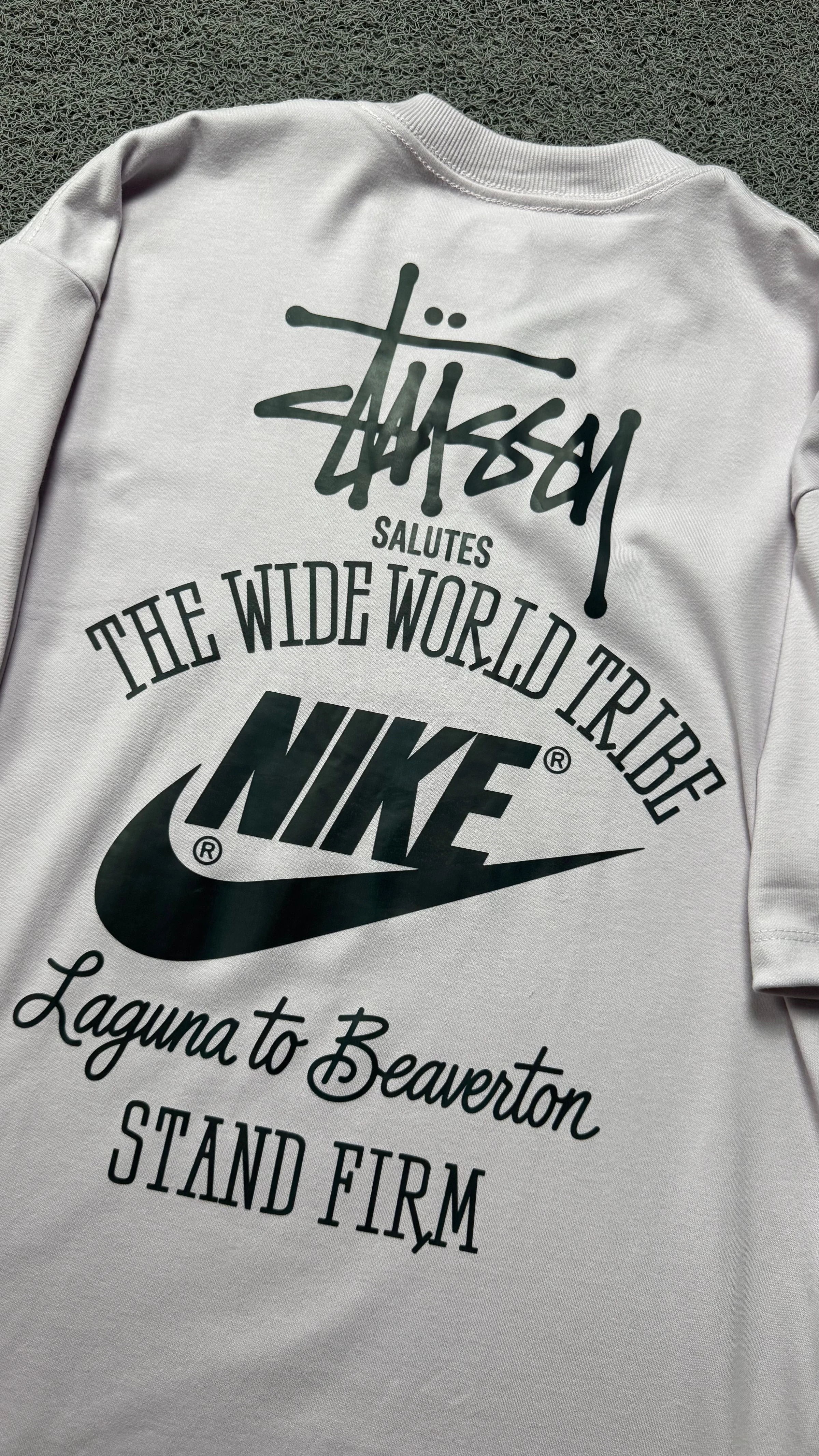 CAMISETA OVERSIZED NK STSSY LILAS - 2