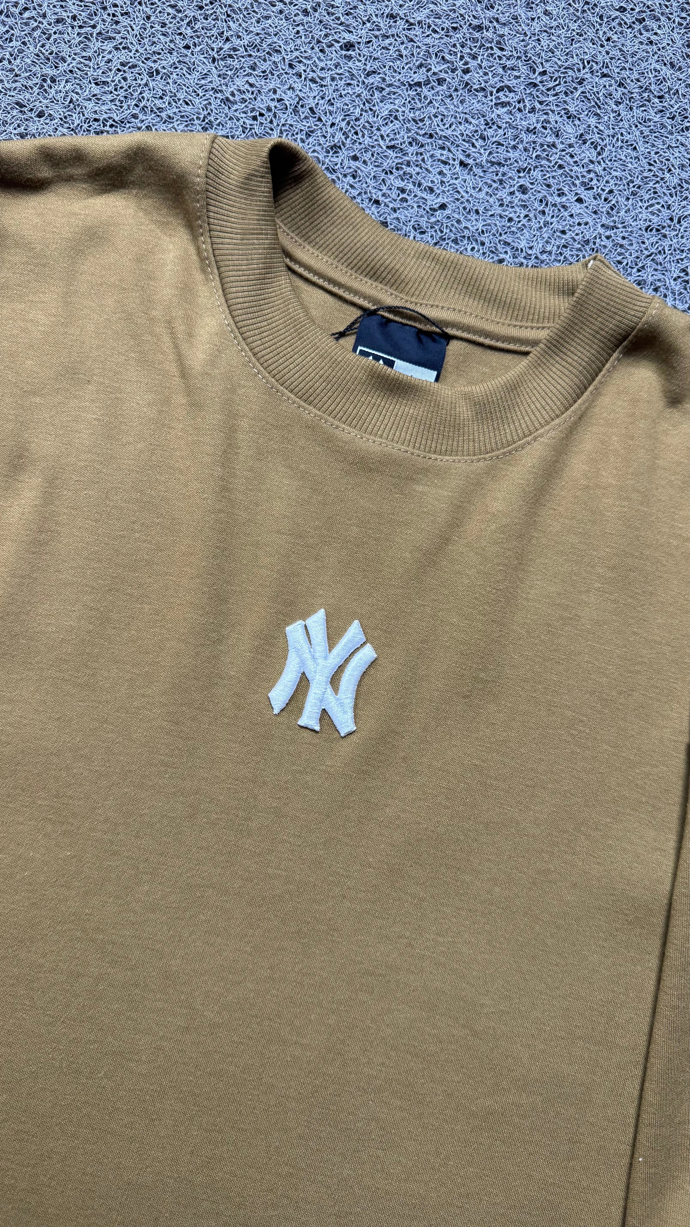 CAMISETA OVERSIZED NY BORDADO BEGE - 2