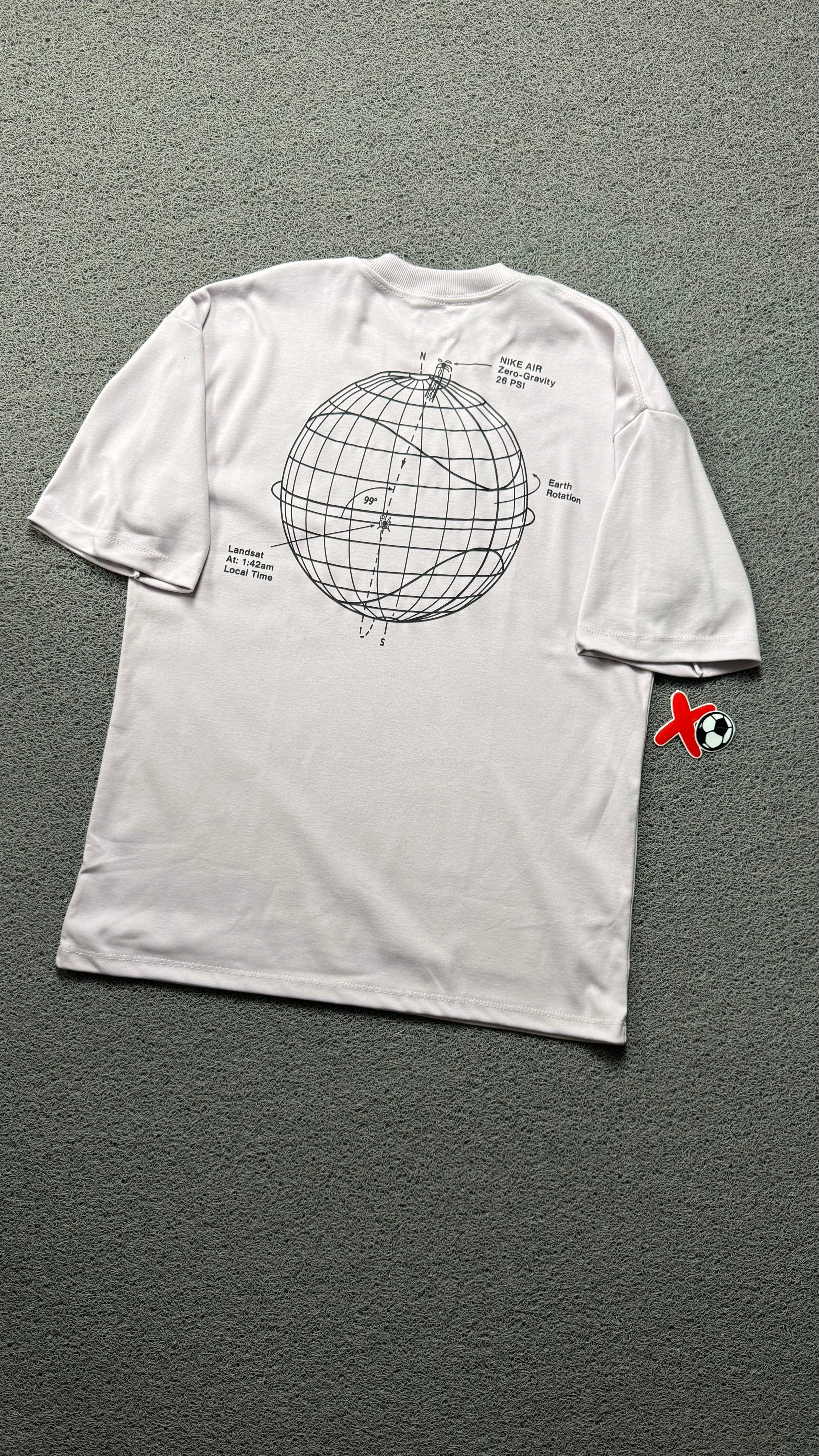 CAMISETA OVERSIZED NK WORLD LILAS - 1