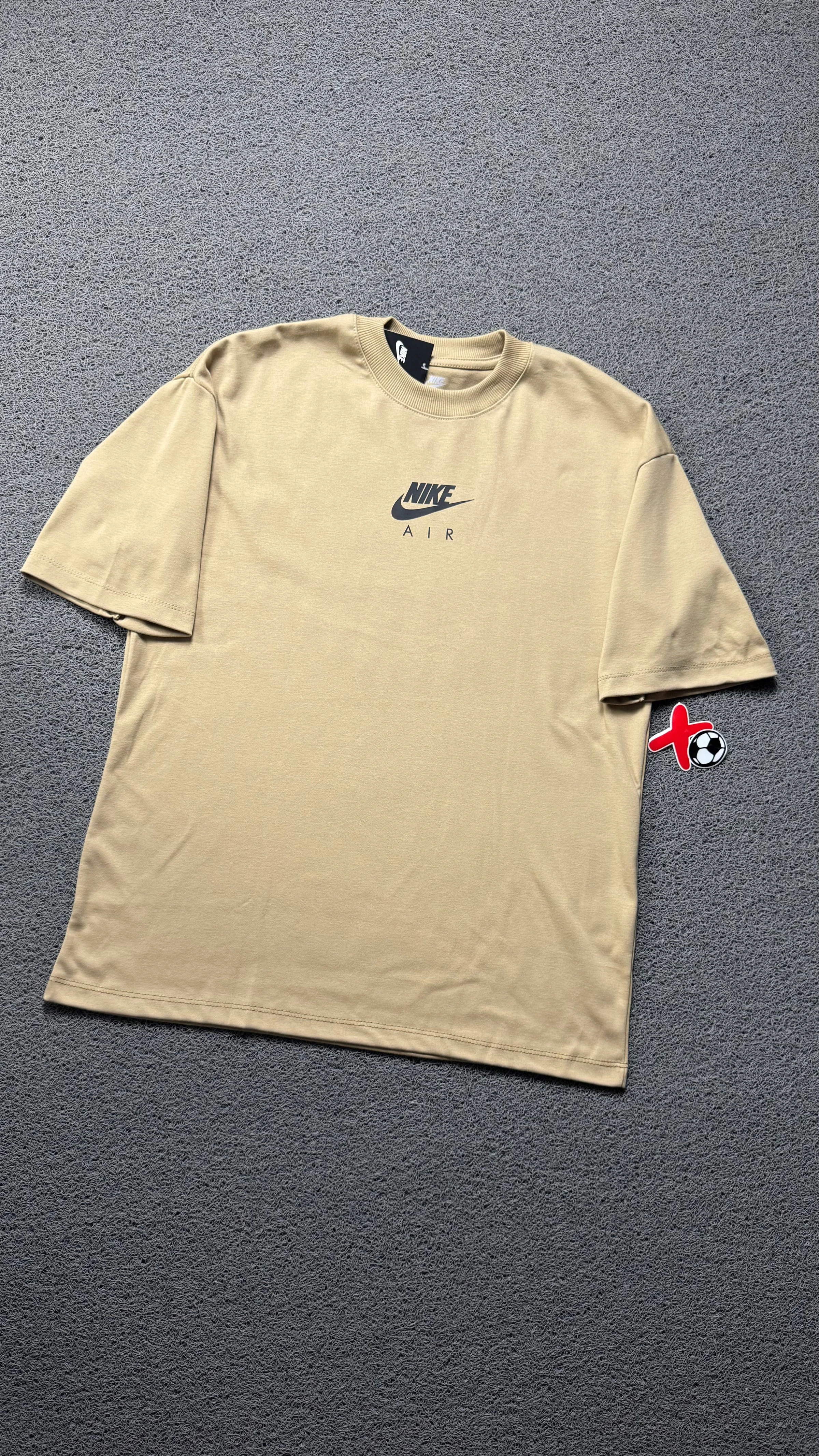 CAMISETA OVERSIZED NK WORLD BEGE - 3