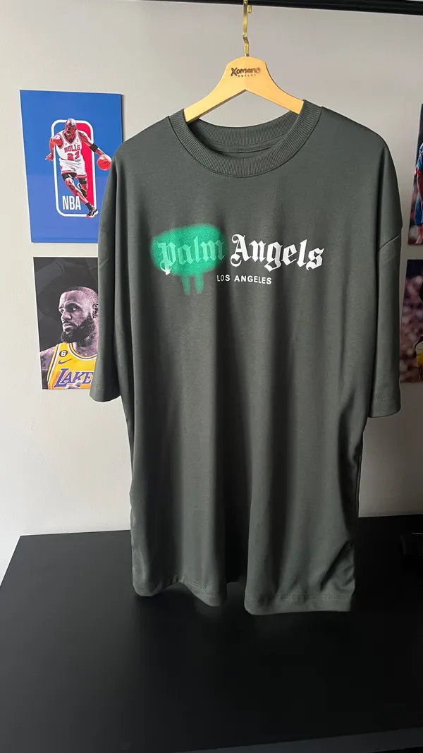 CAMISETA OVERSIZED PLUS PALM VERDE