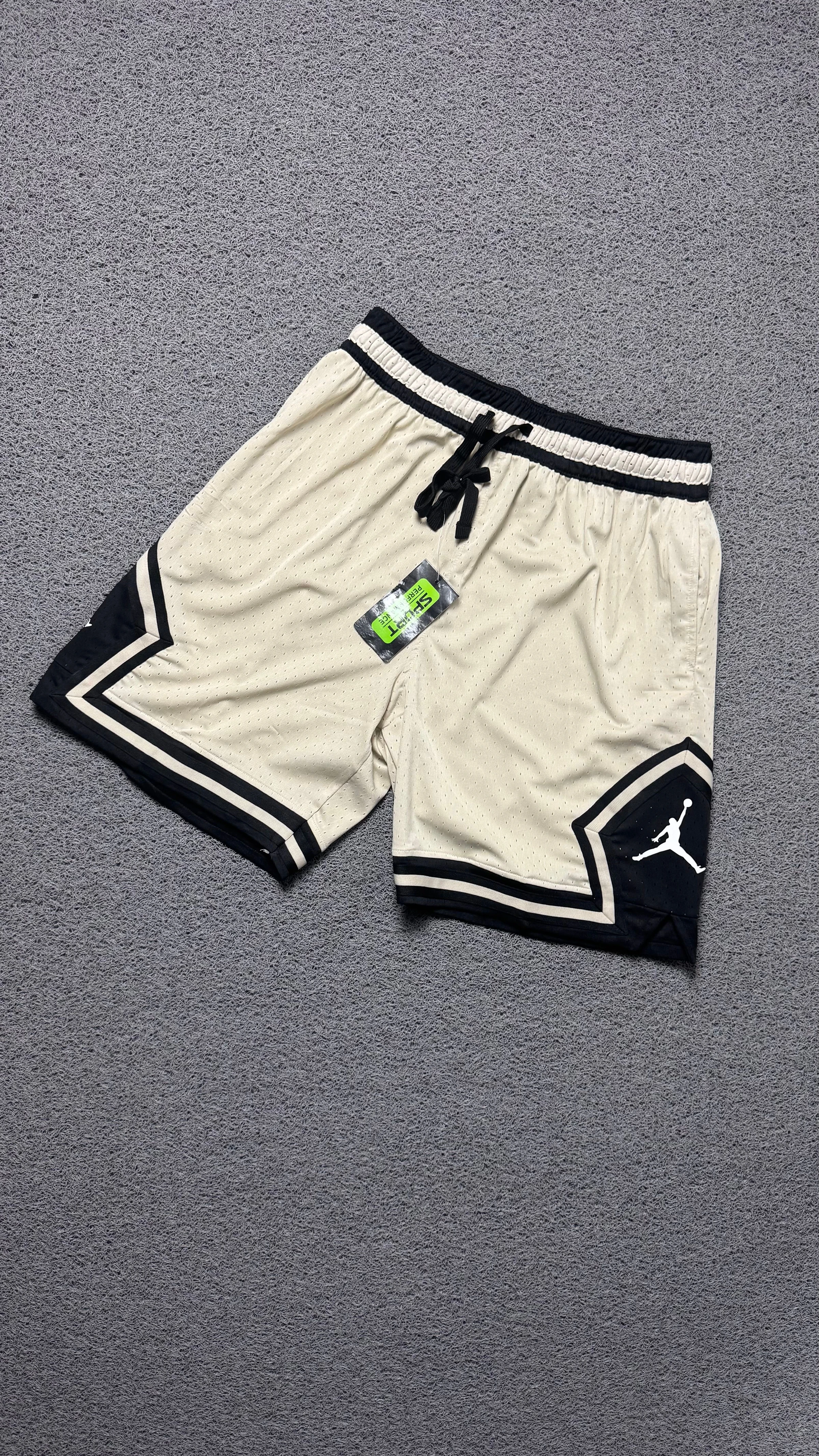 SHORTS NBA JORDAN BEGE PRETO - 1