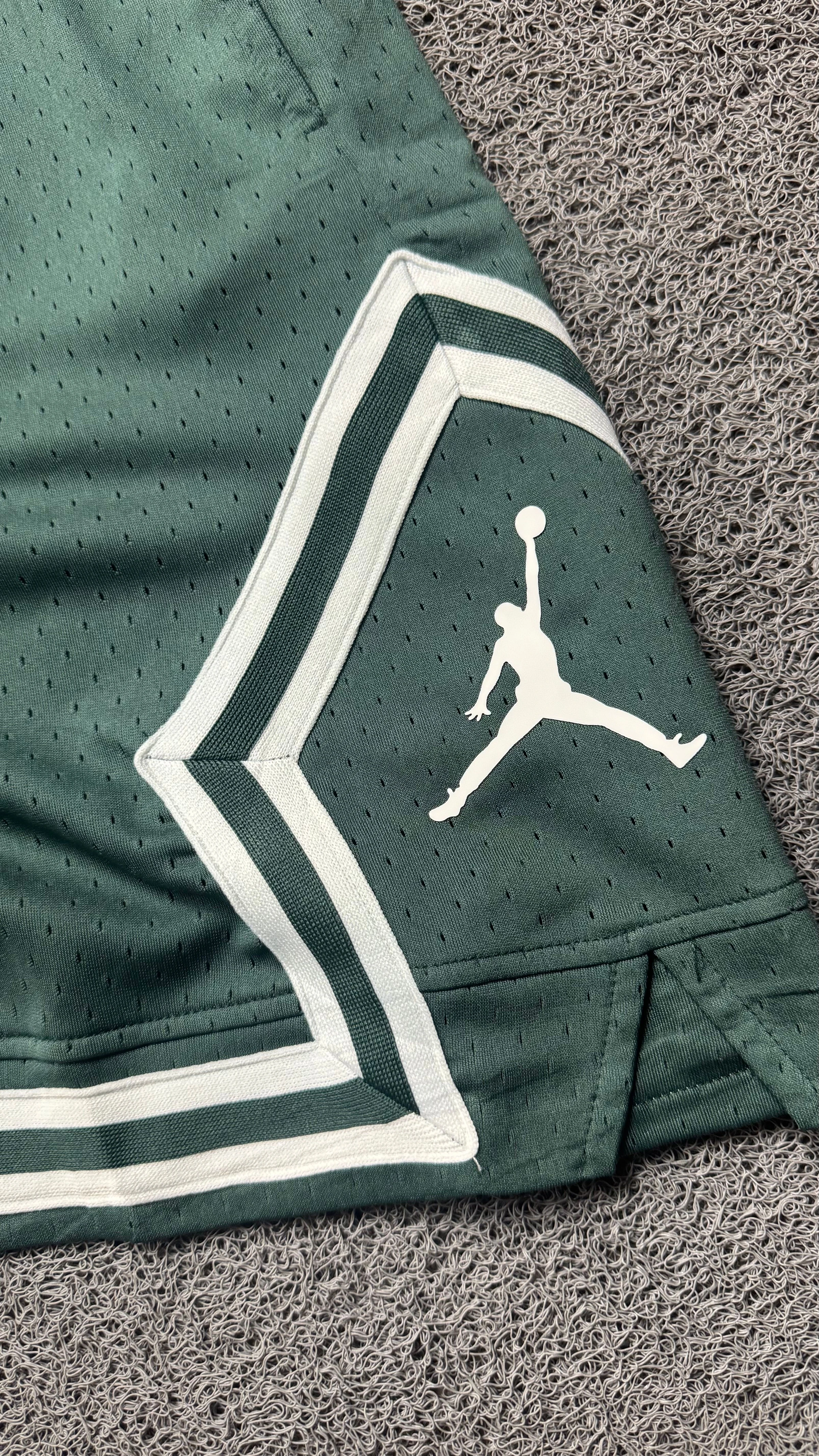 SHORTS NBA JORDAN VERDE - 2