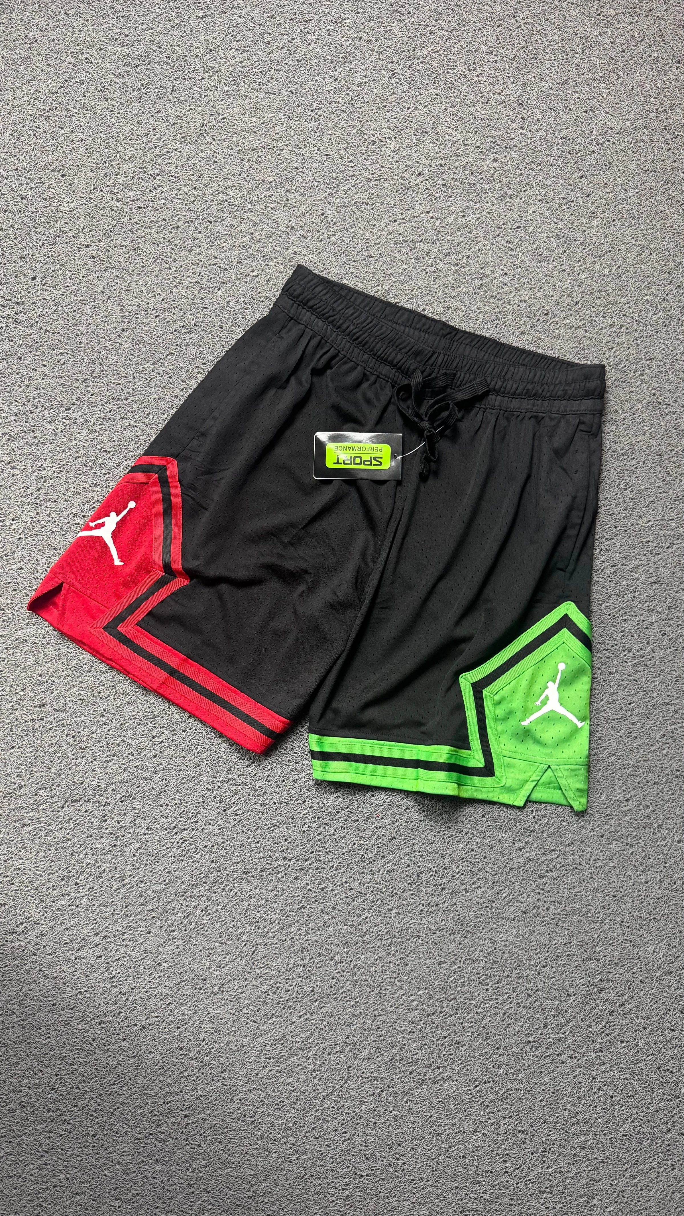 SHORTS NBA JORDAN PRETO VERMELHO VERDE - 1