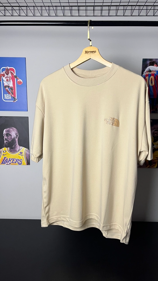 CAMISETA OVERSIZED TNF BEGE