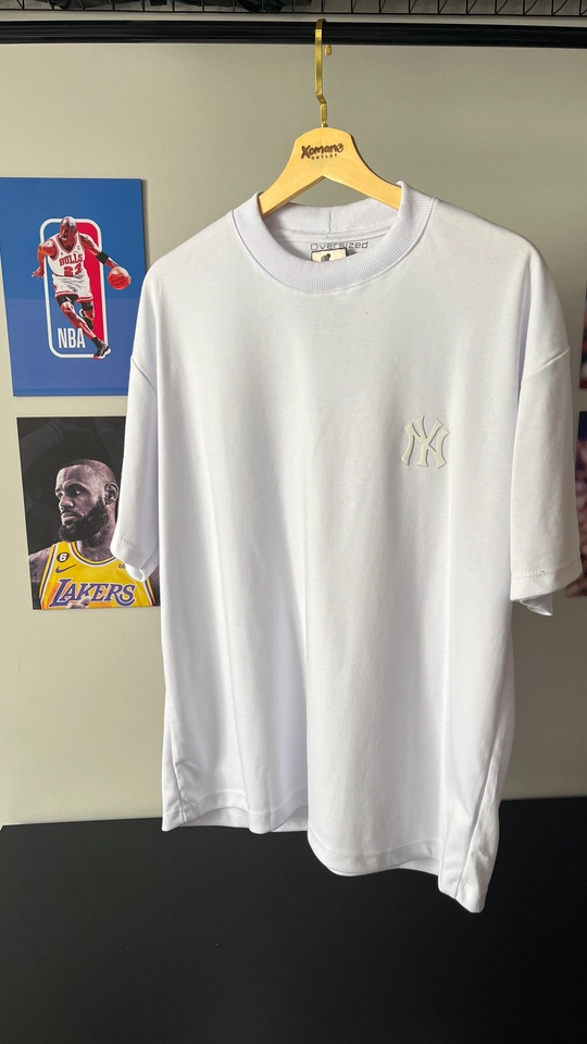 CAMISETA OVERSIZED NY BASIC BRANCA