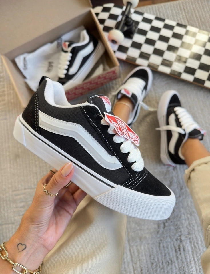 Vans KNU