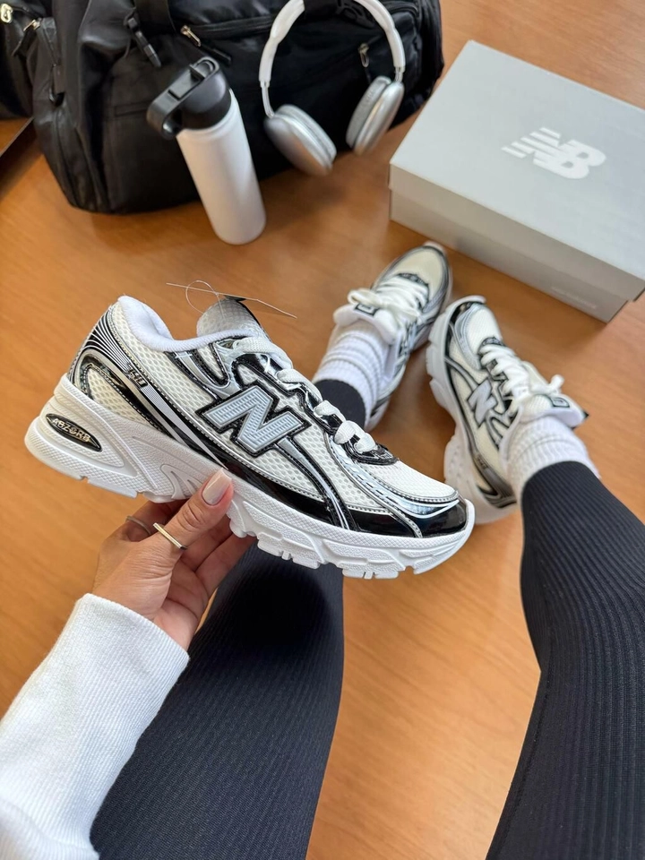 New Balance 740 - 5