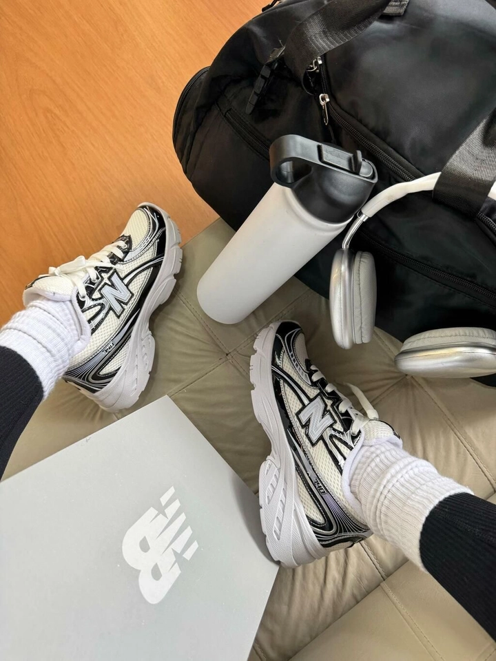 New Balance 740 - 3