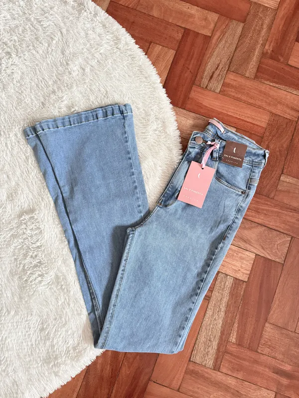 Calça Flare 