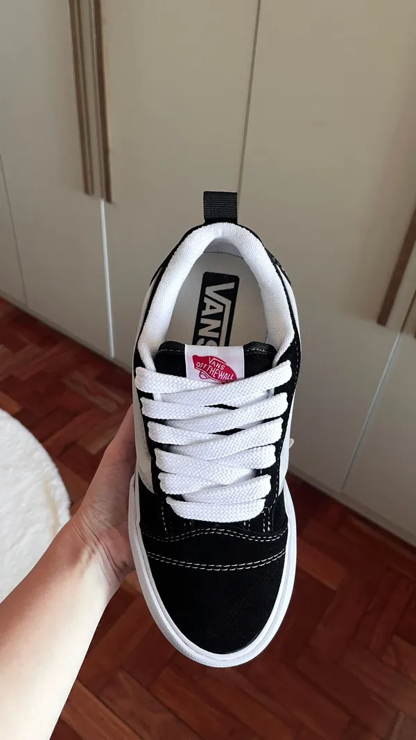 Vans KNU