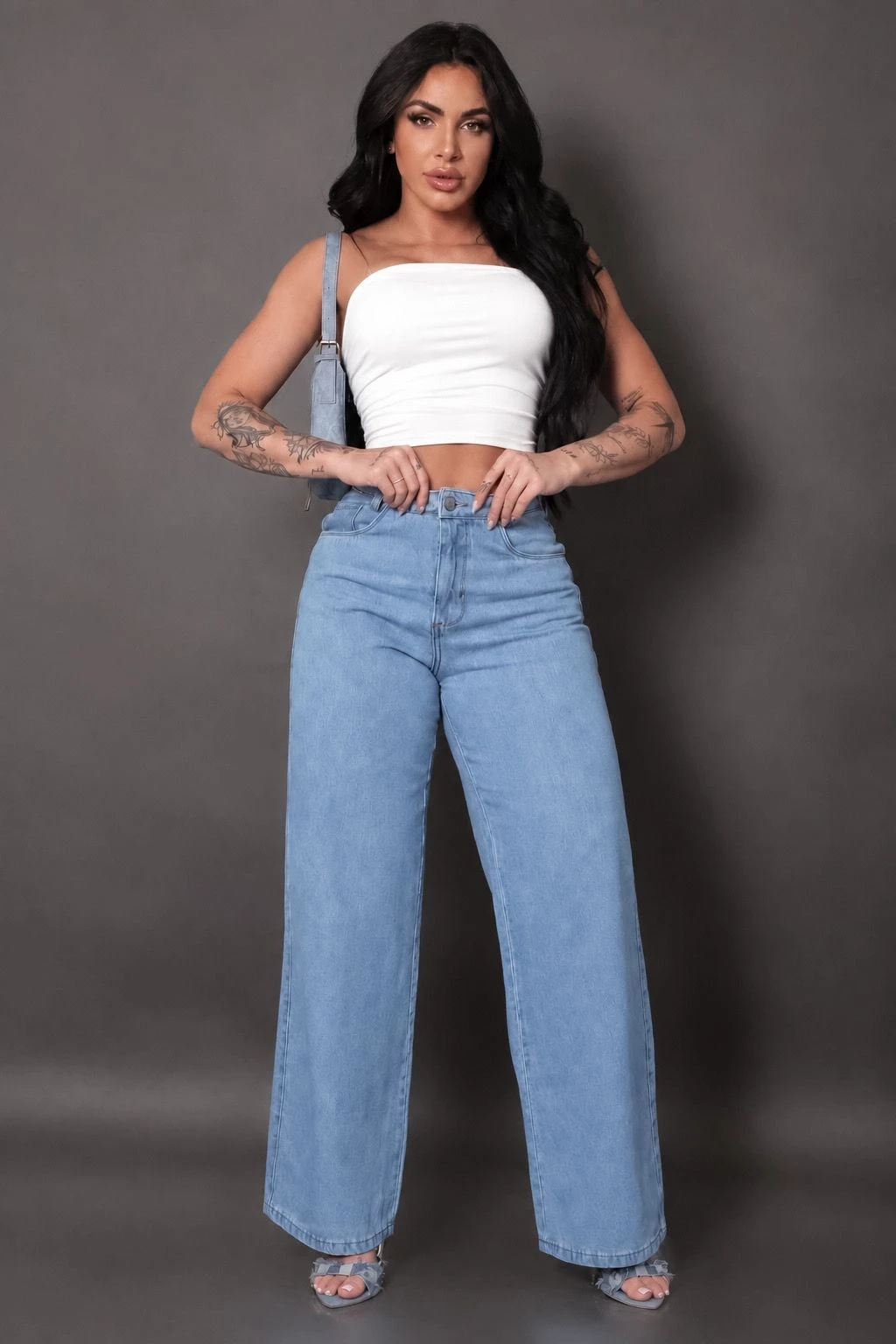 Wide Clara - 2