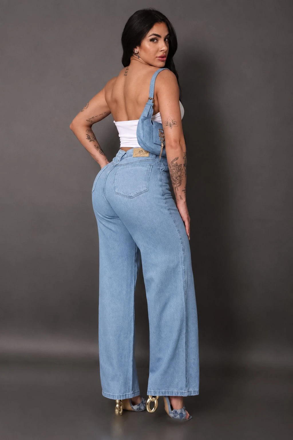 Wide Clara - 3