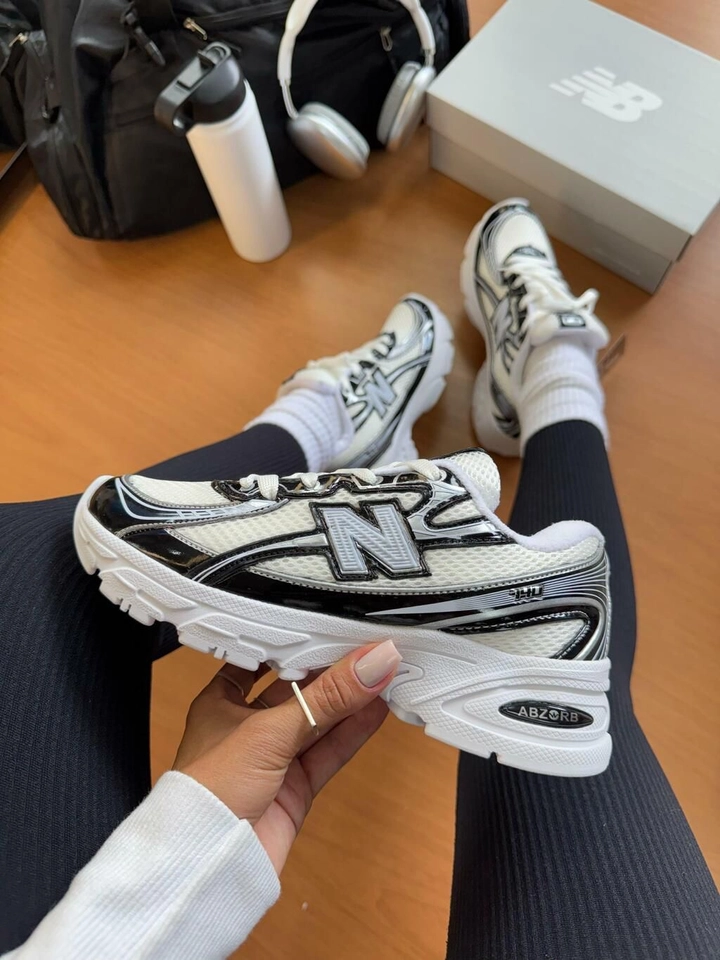 New Balance 740 - 4