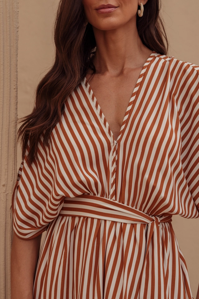 PRÉ-VENDA Vestido Antunes curto Listras Caramelo - imagem 4
